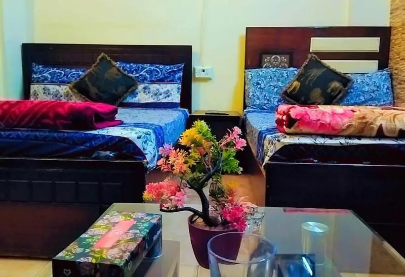 اتاق لوکس خانوادگی, Embassy Inn Guest House Hyderabad