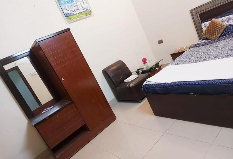 اتاق لوکس, Embassy Inn Guest House Hyderabad