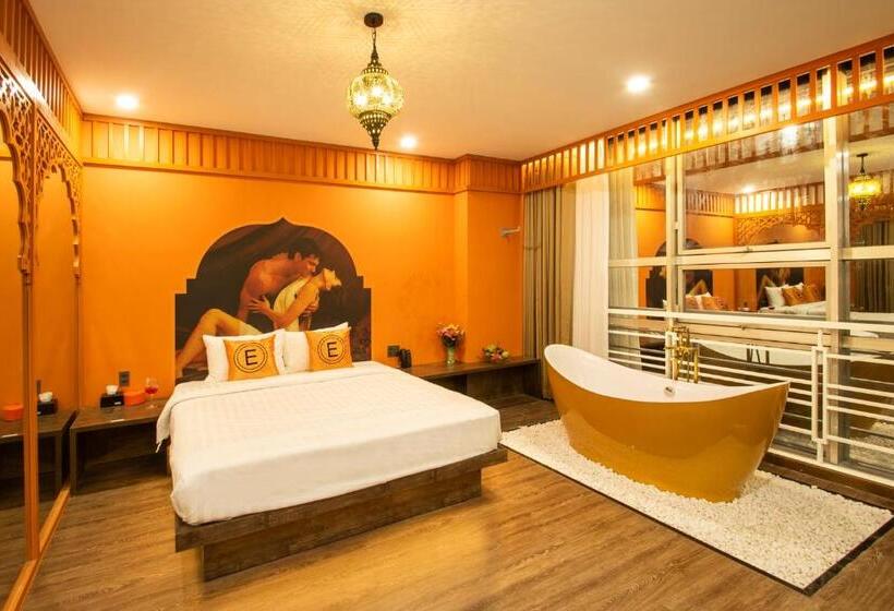 اتاق لوکس با تخت بزرگ, Eros Hotel 2   Love