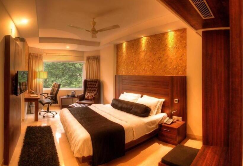 חדר סטנדרט, The Dawn