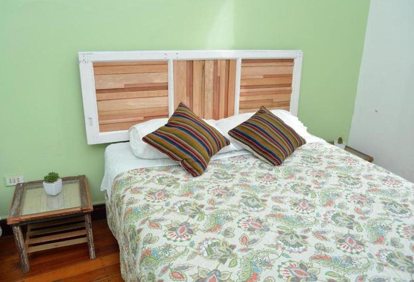 اتاق استاندارد سه تخته با سرویس بهداشتی مشترک, Nómada Eco Hostal