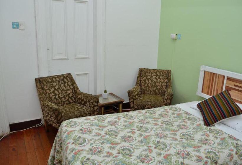 اتاق استاندارد سه تخته با سرویس بهداشتی مشترک, Nómada Eco Hostal