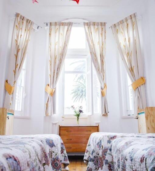 تختخواب در اتاق مشترک, Nómada Eco Hostal