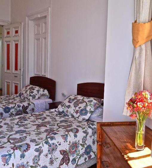 تختخواب در اتاق مشترک, Nómada Eco Hostal