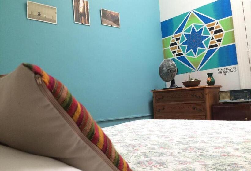 اتاق استاندارد یک تخته با سرویس بهداشتی مشترک, Nómada Eco Hostal