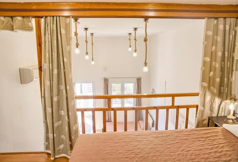 דירת חדר נוף לים, Haraki Sand Beach