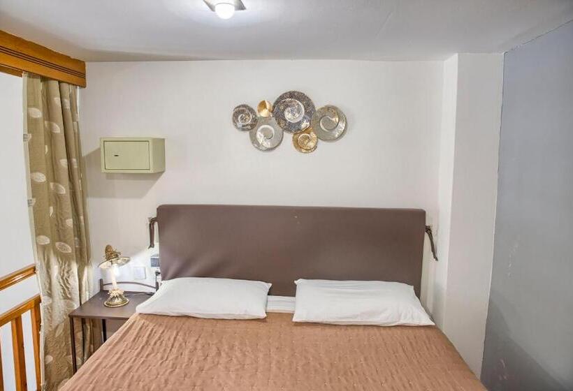 דירת חדר נוף לים, Haraki Sand Beach