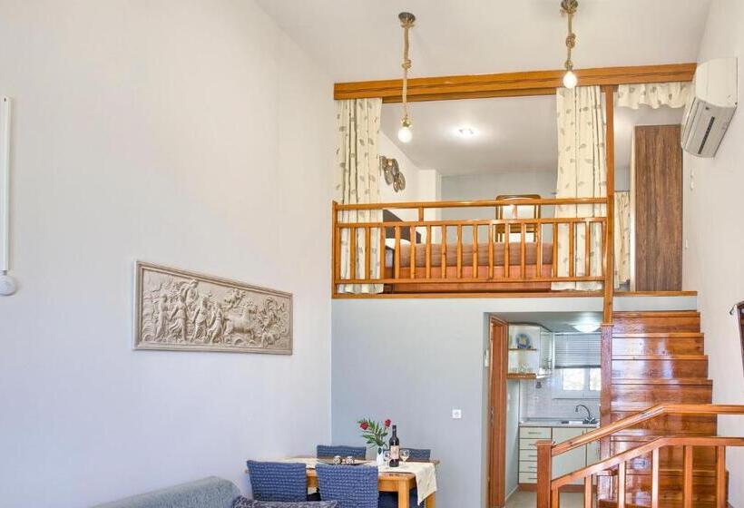 דירת חדר נוף לים, Haraki Sand Beach