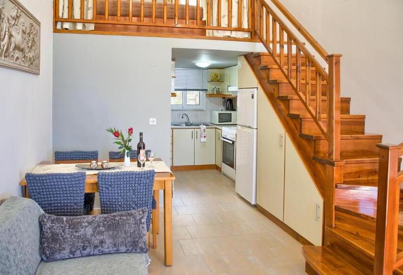 דירת חדר נוף לים, Haraki Sand Beach