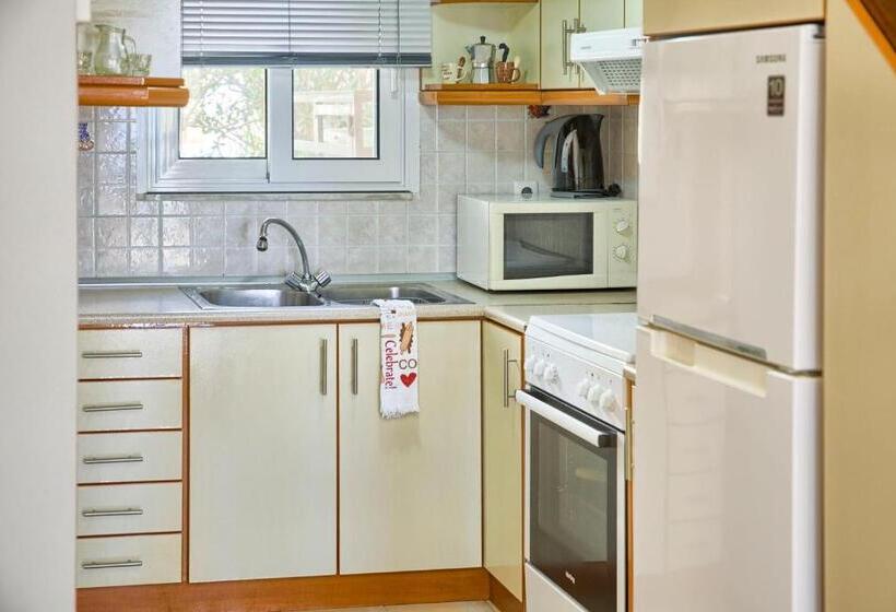 דירת חדר נוף לים, Haraki Sand Beach