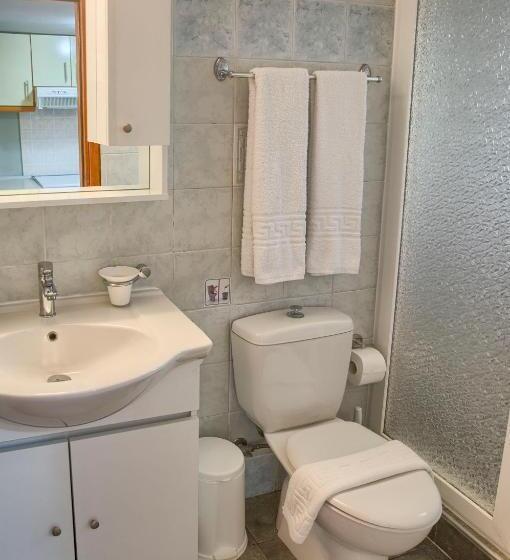 דירת חדר נוף לים, Haraki Sand Beach