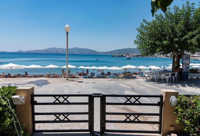 דירת חדר נוף לים, Haraki Sand Beach