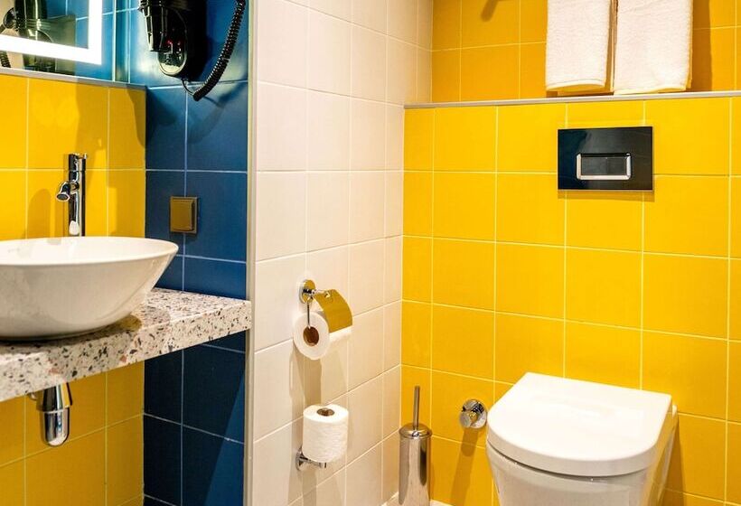 اتاق پرمیوم, Ibis Styles Batumi