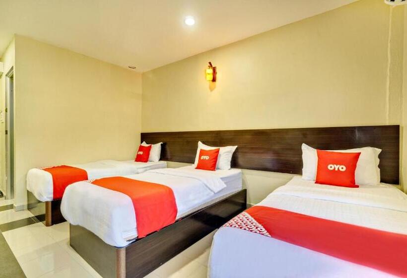 豪华三人间, Oyo 89960 Manjung Inn