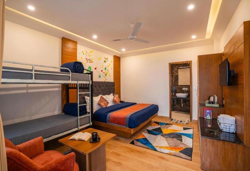 디럭스 4인 룸, Shalom Backpackers Mussoorie