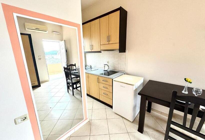 Номер Deluxe с Балконом, Ksamil Harmony Studios