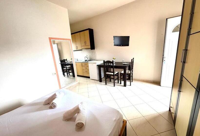 Номер Deluxe с Балконом, Ksamil Harmony Studios