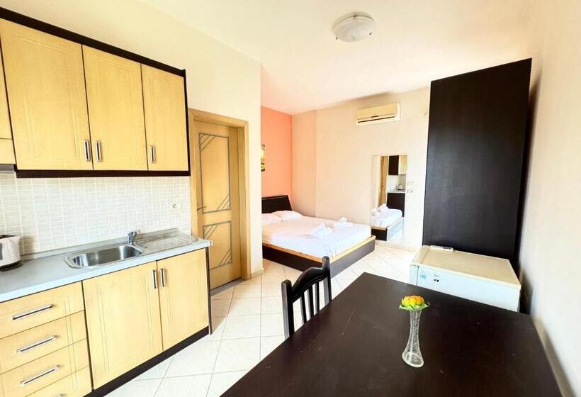 Номер Deluxe с Балконом, Ksamil Harmony Studios