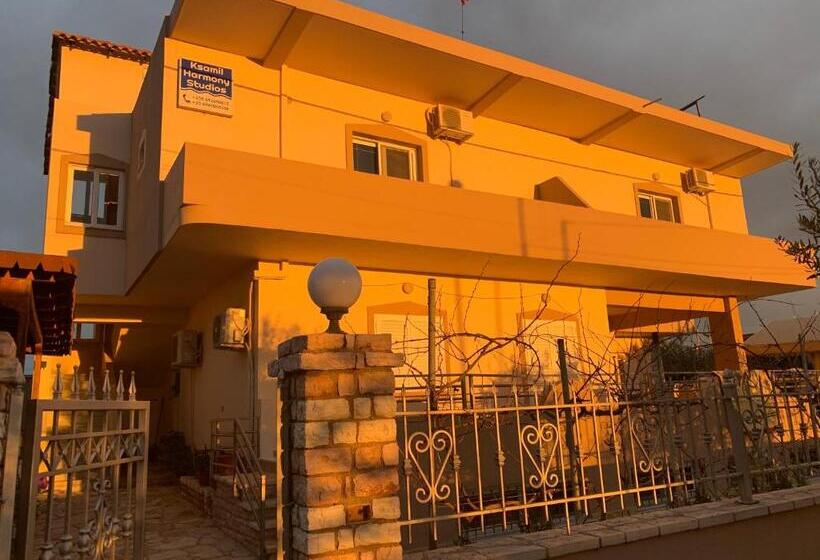 Номер Deluxe с Балконом, Ksamil Harmony Studios