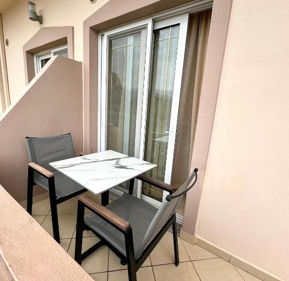 Номер Deluxe с Балконом, Ksamil Harmony Studios