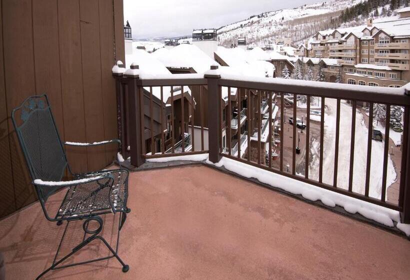 شقة غرفة واحدة, Beaver Creek Village