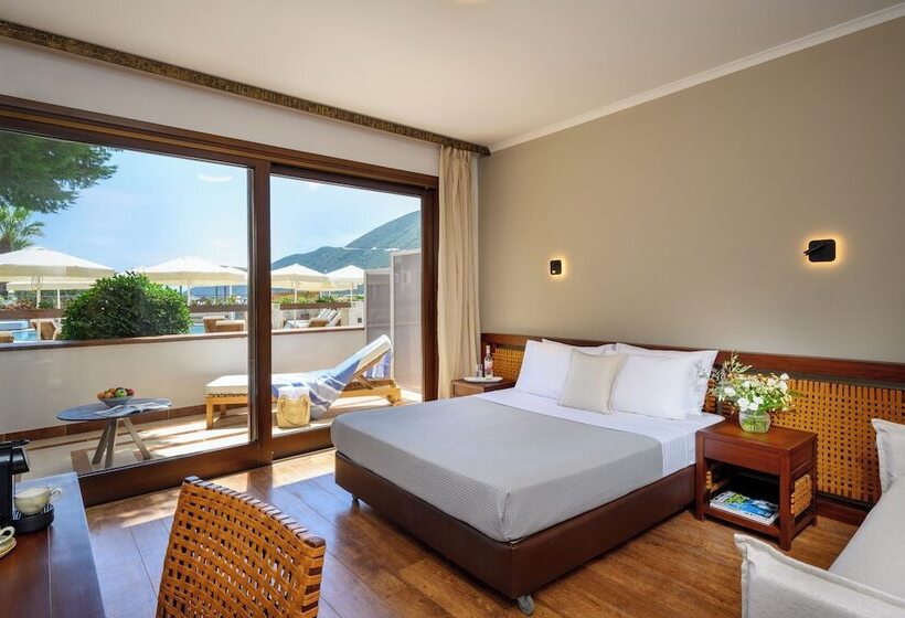 주니어 스위트 발코니, Elisso