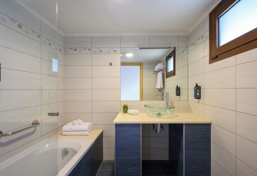 발코니가 있는 스위트, Elisso