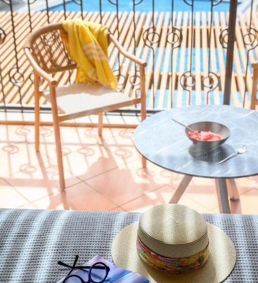 스탠다드 발코니 룸, Elisso