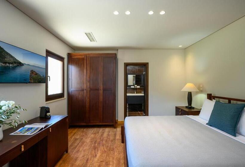 발코니가 있는 스위트, Elisso