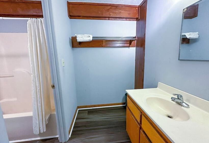 스탠다드 룸 더블 침대 2개, Weiss Lake Motel By Oyo Cedar Bluff