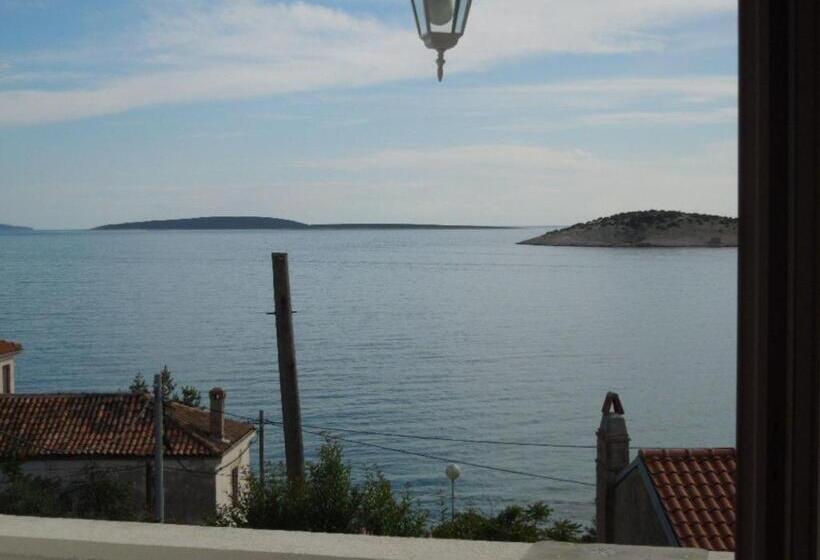 Студио Стандарт с Балконом, Apartments Julia