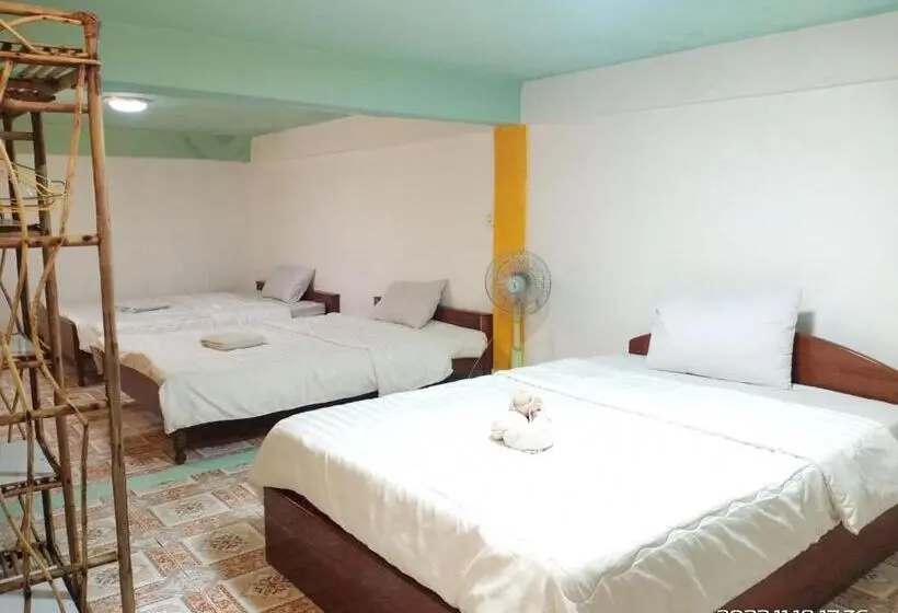 اتاق استاندارد سه تخته با سرویس بهداشتی مشترک, Silver Dolphin Guesthouse & Restaurant