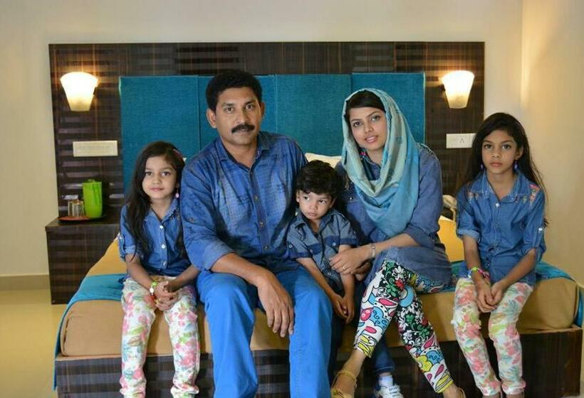 اتاق لوکس با بالکن, Green Leaf Home Stay