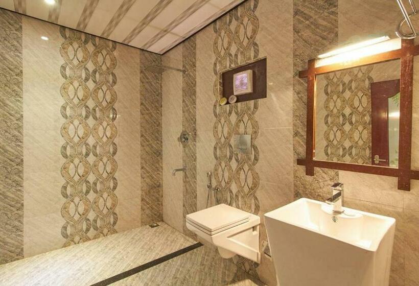 اتاق لوکس با بالکن, Green Leaf Home Stay