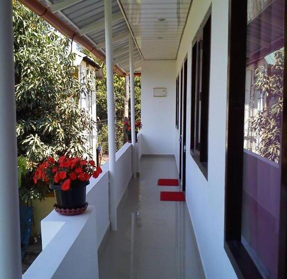 کلبه ییلاقی سوپریور یک خوابه, Green Leaf Home Stay