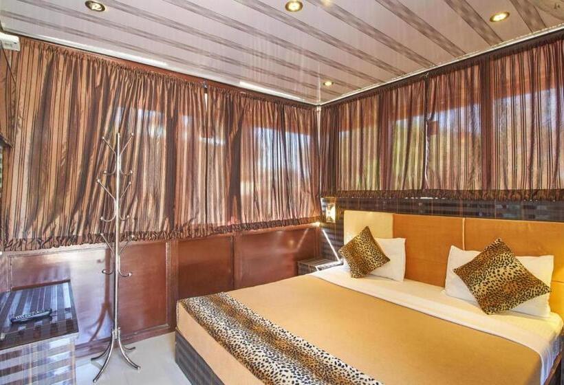 کلبه ییلاقی سوپریور یک خوابه, Green Leaf Home Stay