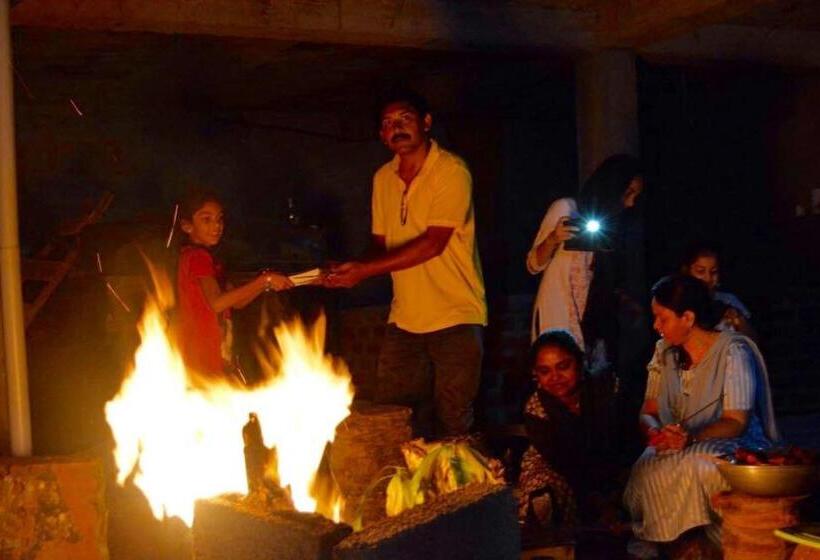 کلبه ییلاقی سوپریور یک خوابه, Green Leaf Home Stay