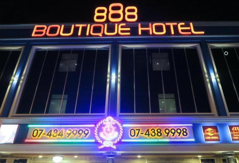 غرفة قياسية ثلاثية, 888 Boutique