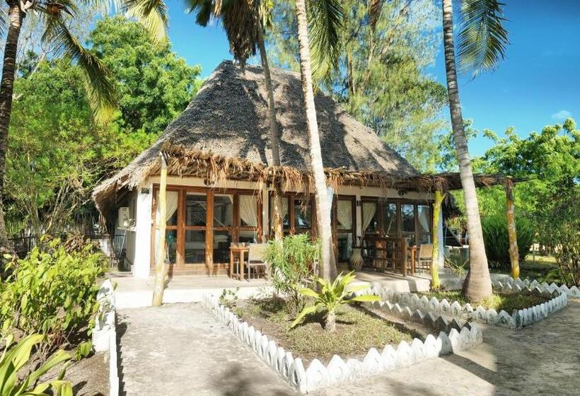 标准房带园景, Aya Beach Resort