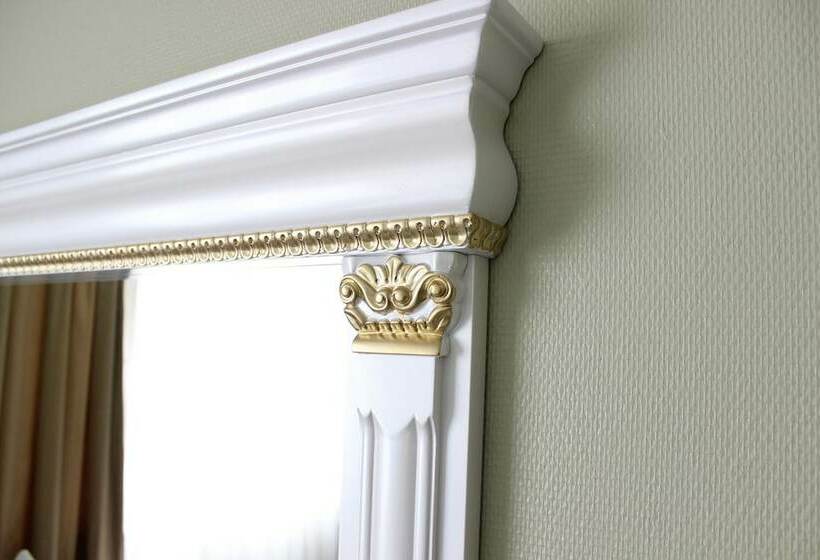 חדר קלאסי, Golden Dome Iisalmi