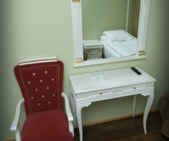 חדר קלאסי, Golden Dome Iisalmi