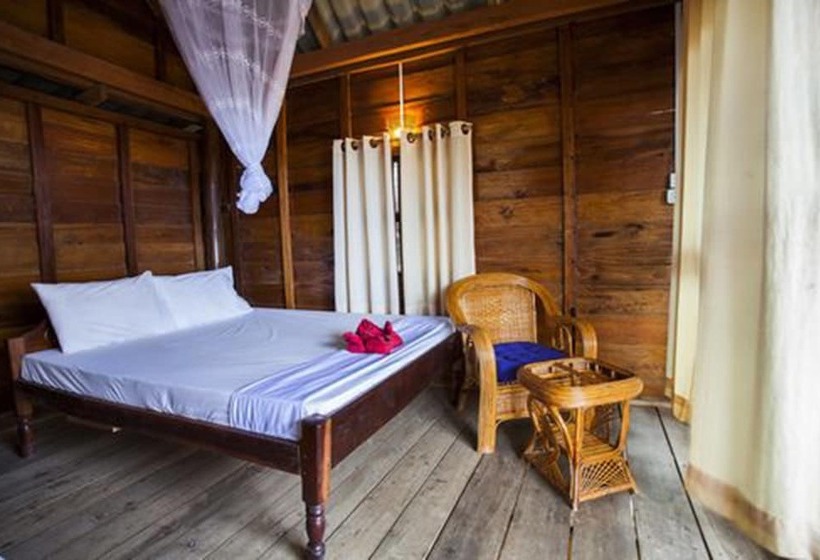 带阳台标准平房, Happy Elephant Bungalows