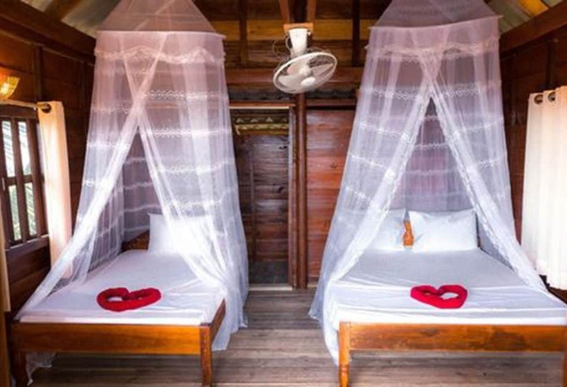 带阳台标准平房, Happy Elephant Bungalows