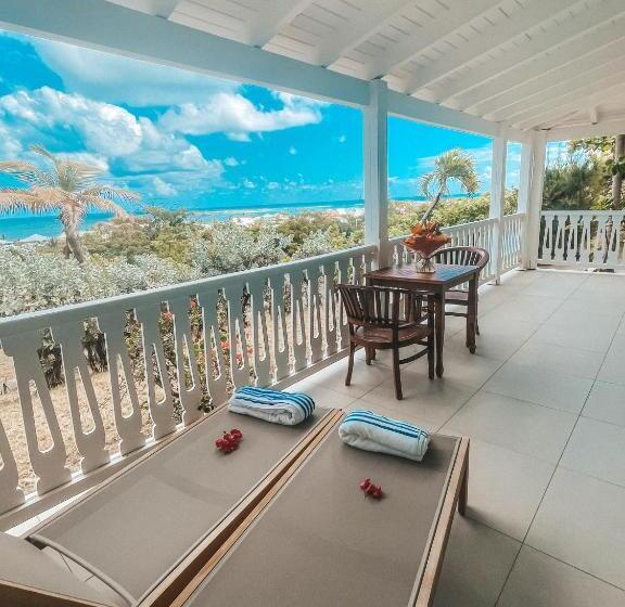 סטודיו סופריור, La Plantation