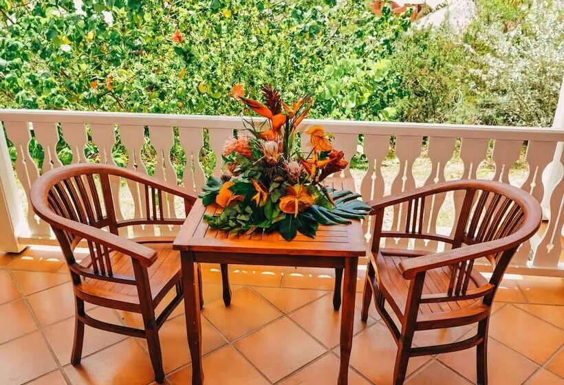 استودیوی استاندارد, La Plantation
