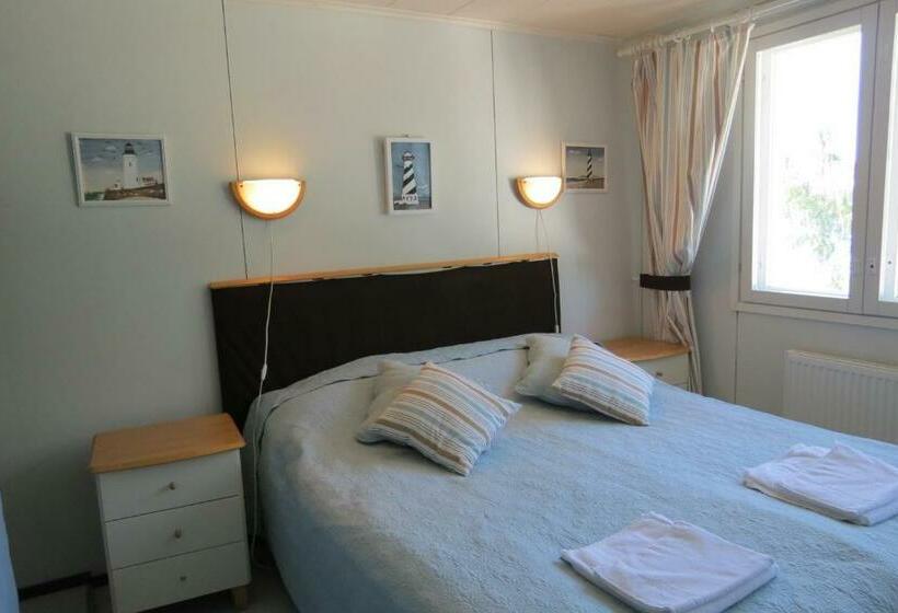 标准间, Laatokan Portti