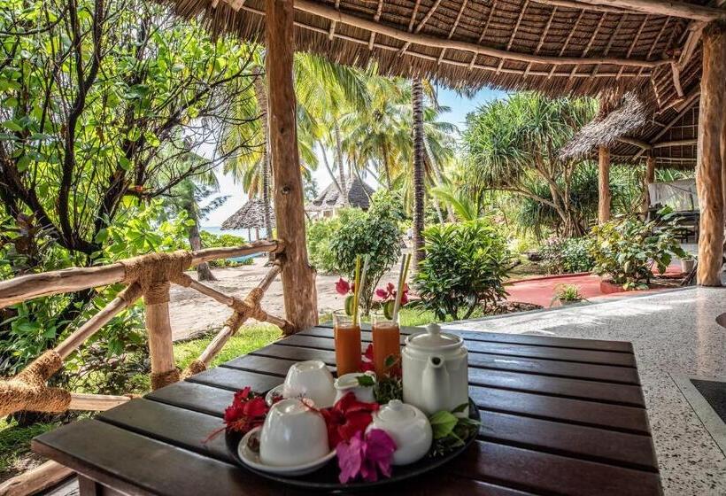 اتاق استاندارد چهار تخته, Pongwe Beach