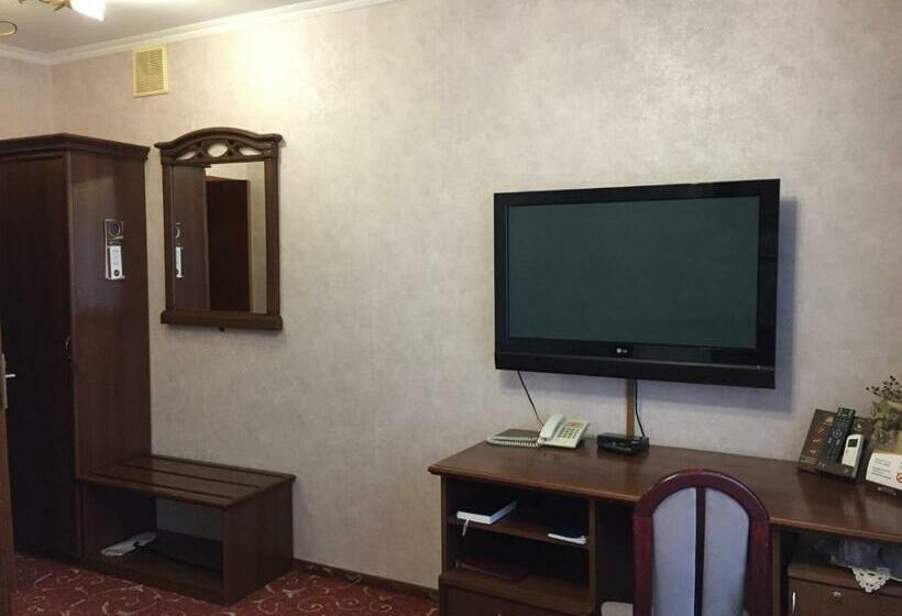 חדר סטנדרט, Restaurant Lyube Plus