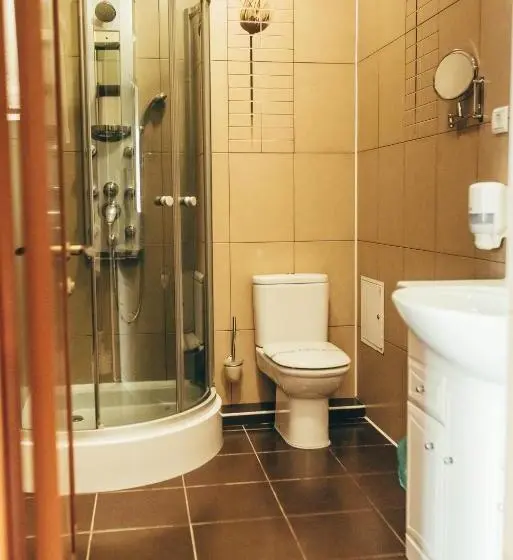 Standardrum, Restaurant Lyube Plus