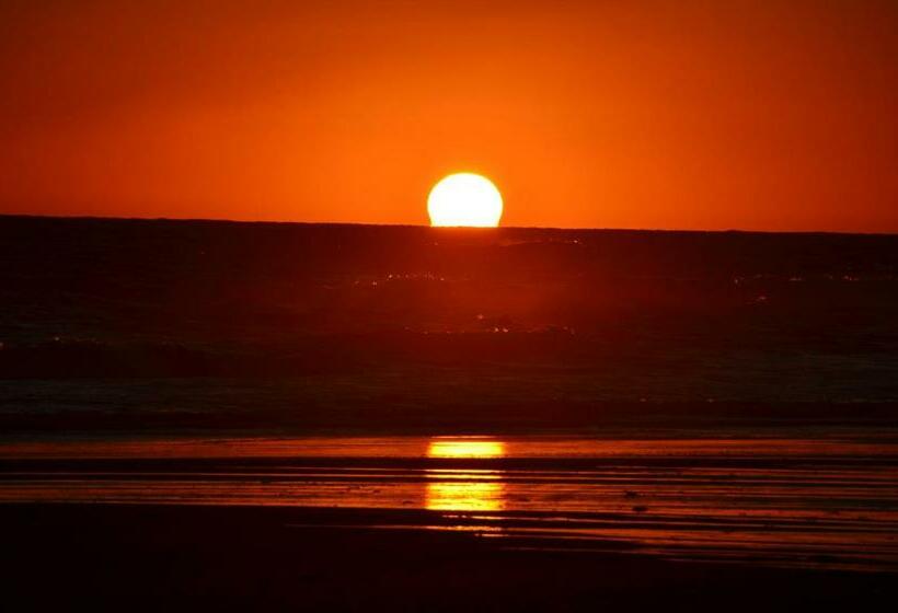 Кровать в Общей Комнате, La Brújula Hostel